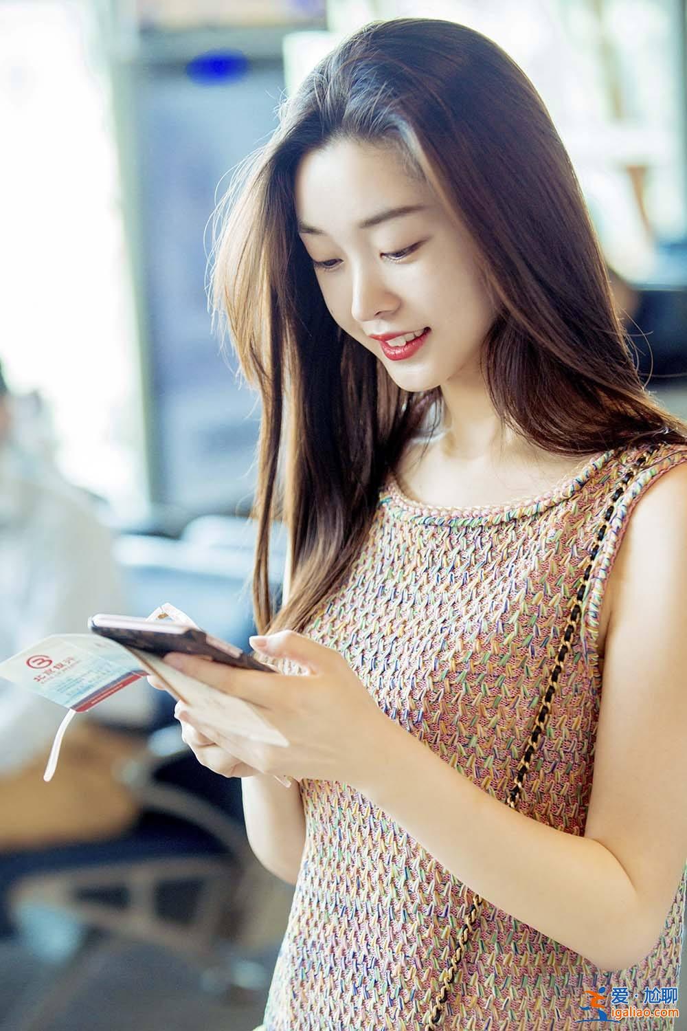 曝知名女星當小三多年，曾深夜主動給金主發浴袍照片 多細節被指宋軼