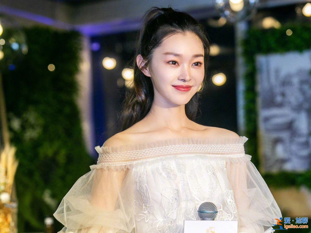 曝知名女星當小三多年，曾深夜主動給金主發浴袍照片 多細節被指宋軼