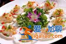 蒜蓉粉絲蒸扇貝的做法? 蒜蓉粉絲蒸扇貝的做法?