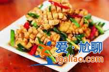 魷魚炒韭菜？