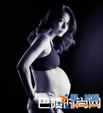 半裸孕婦寫真超燃 47歲臺灣女星丁寧高齡懷三胎 挺孕肚奔跑？