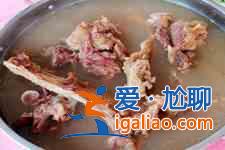 土茯苓煲湯？