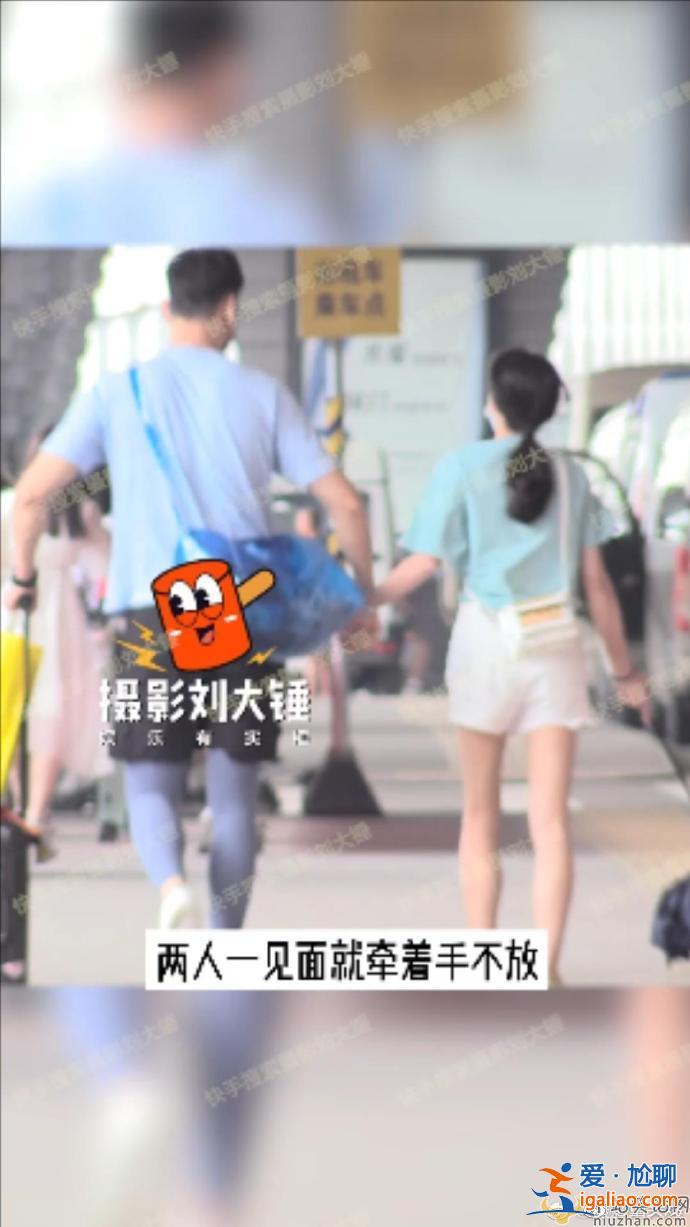 孫楊張豆豆?fàn)渴只乩霞? 張豆豆手上戴著戒指