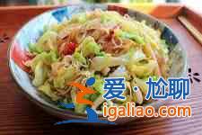 圓白菜炒粉絲的做法？