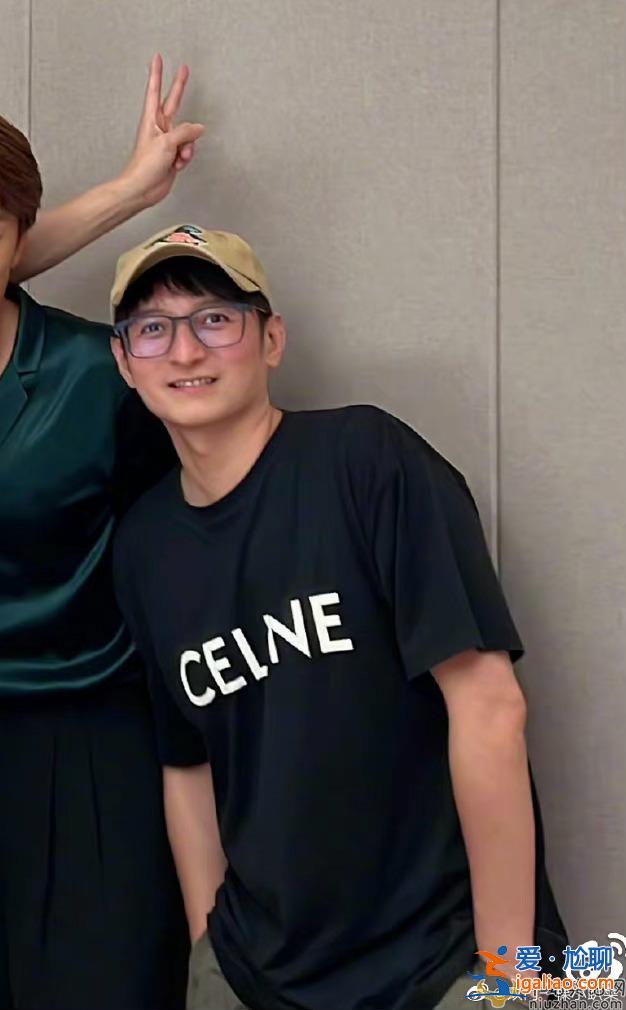 王心凌曬與好友合照李維嘉出鏡  李維嘉發生什么事？