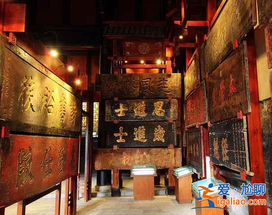 重慶晚上哪里好玩，重慶晚上好玩的地方，夜游重慶攻略？