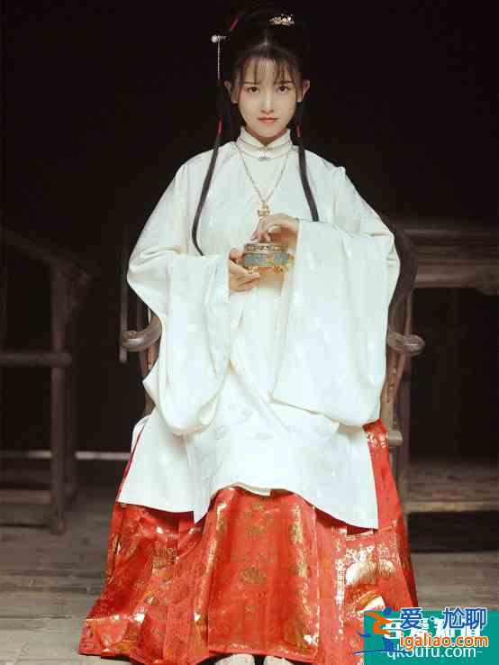 《琉璃》女主古裝太可了，一套漢服幾百到幾萬，上身簡直太仙了？