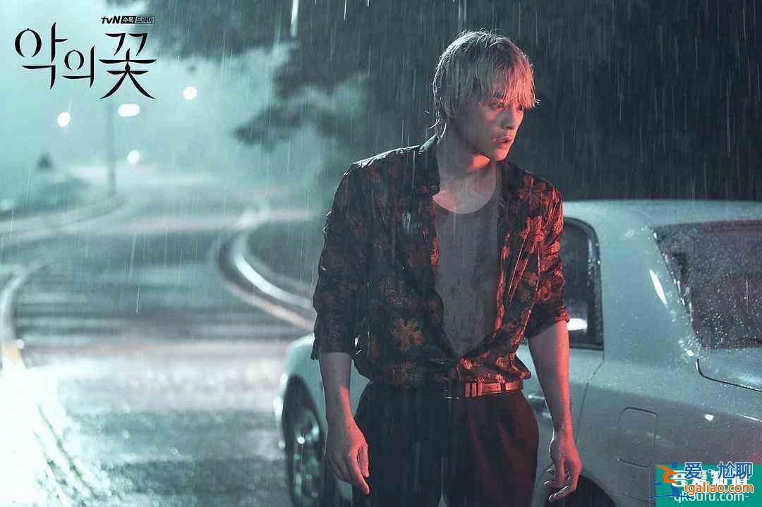 《惡之花》復播，李準基“挾持”文采元，崔刑警原來是這樣的人？
