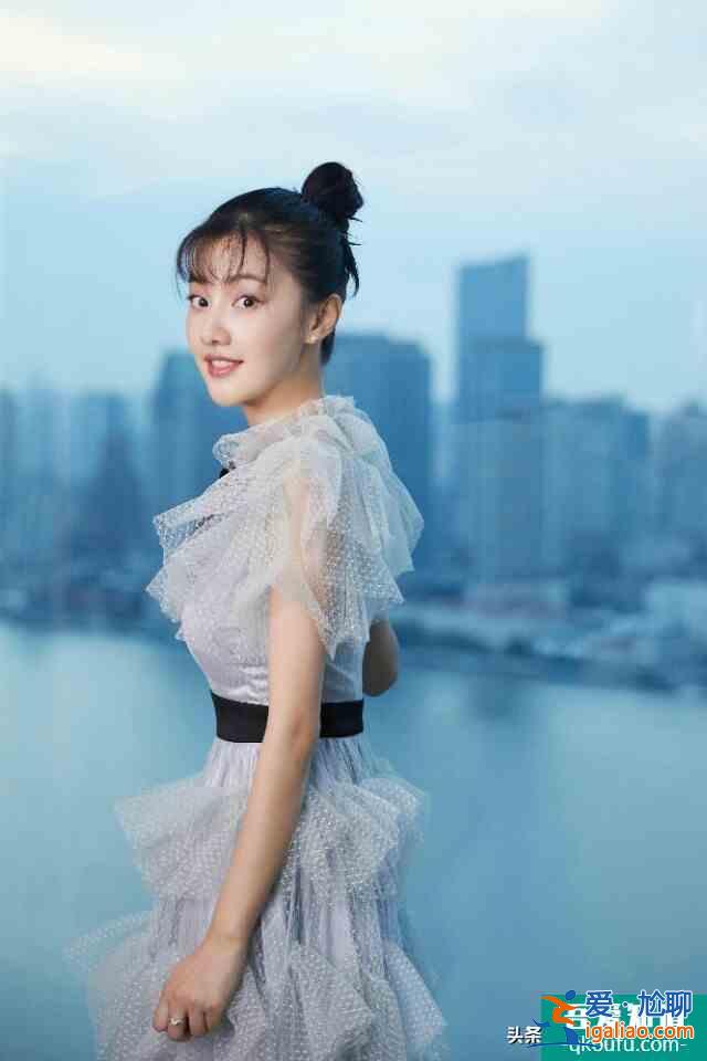 平凡的榮耀:孫欒秋李詩妍原來是“同學”，學渣和光頭少女？
