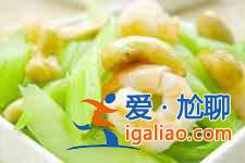 西芹腰果的做法大全? 西芹腰果的做法大全?