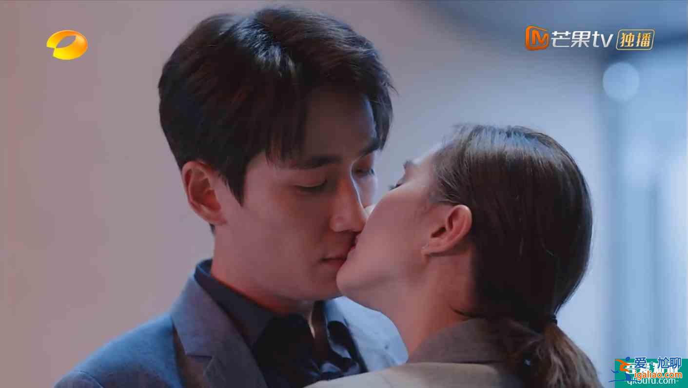 《親愛的自己》開局即崩?朱一龍都救不回來的劇到底爛在哪?? 《親愛的自己》開局即崩?朱一龍都救不回來的劇到底爛在哪??