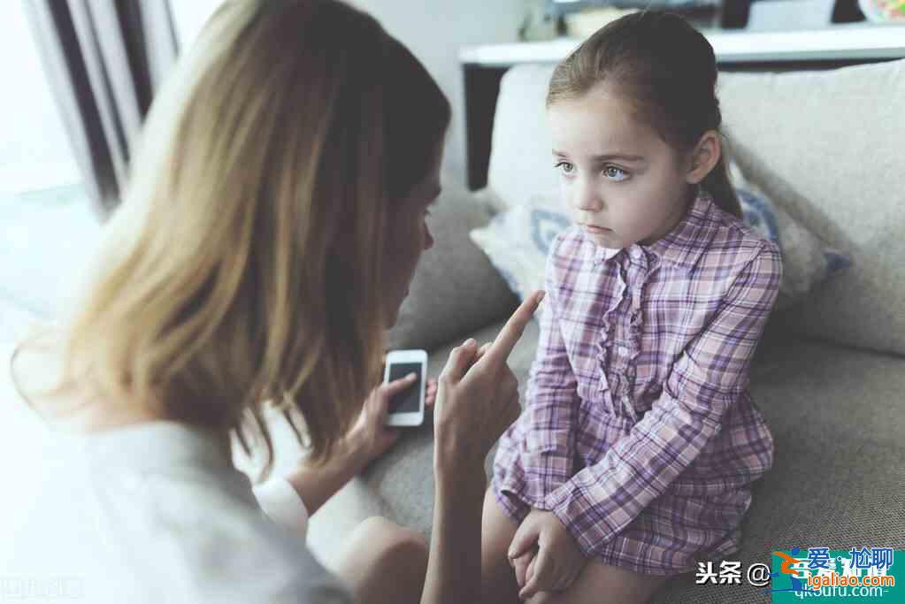 《以家人之名》：原生家庭的傷害，孩子要用一生來治愈？