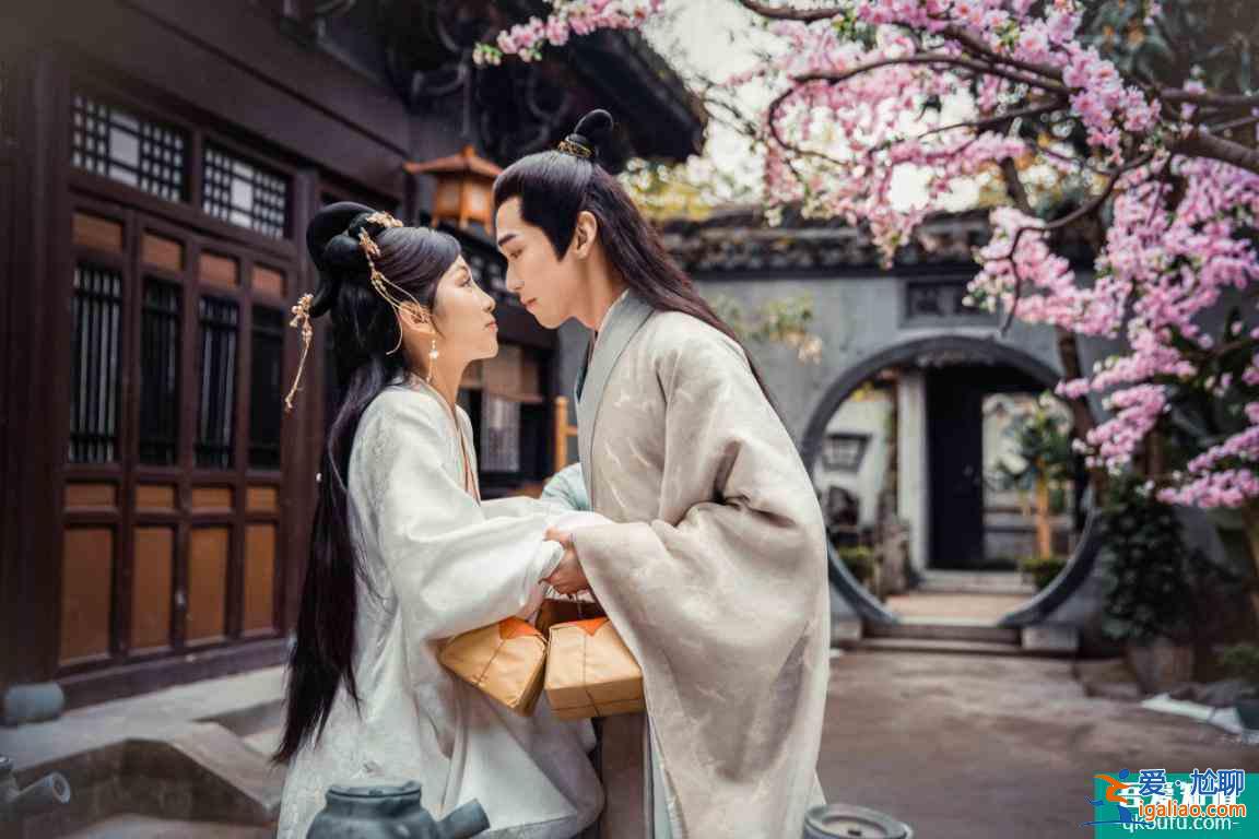 《偷心畫師》定檔9月16日 寄情于你海報鮮明展現角色性格？