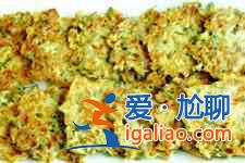 槐花餅的做法? 槐花餅的做法?