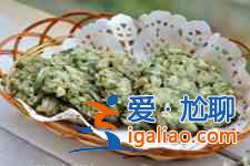 槐花餅的做法? 槐花餅的做法?