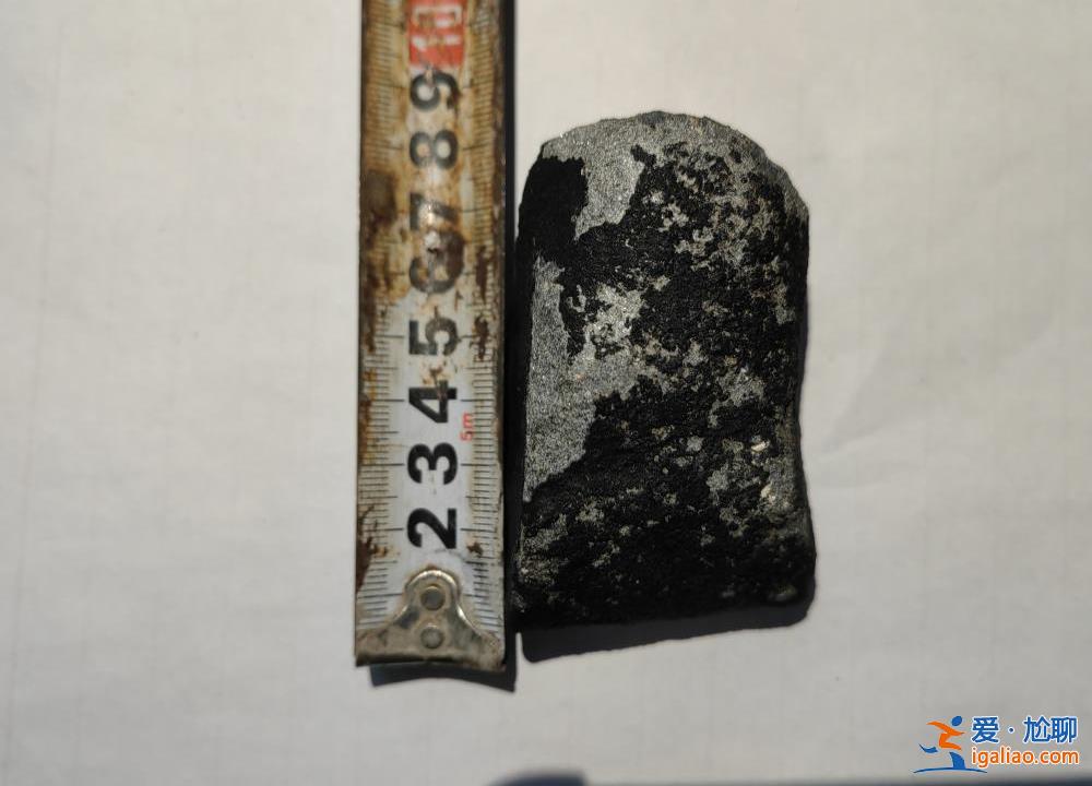 浦江檀溪鎮城頭村 7兩重 一位70多歲村民撿回家? 浦江檀溪鎮城頭村 7兩重 一位70多歲村民撿回家?