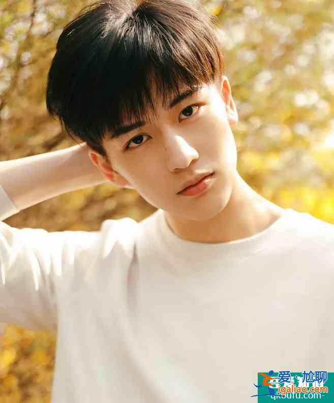 《少女大人》男主張凌赫也是減肥逆襲人生？帥氣臉龐與女主配一臉？