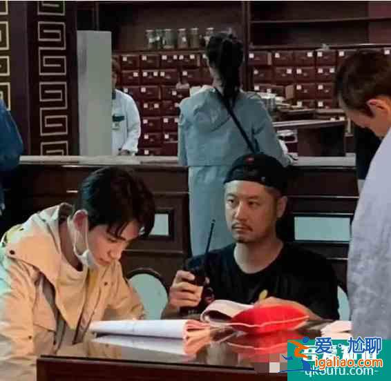 怎么也想不到，劉詩詩朱一龍的新劇《親愛的自己》，導(dǎo)演竟是任重？
