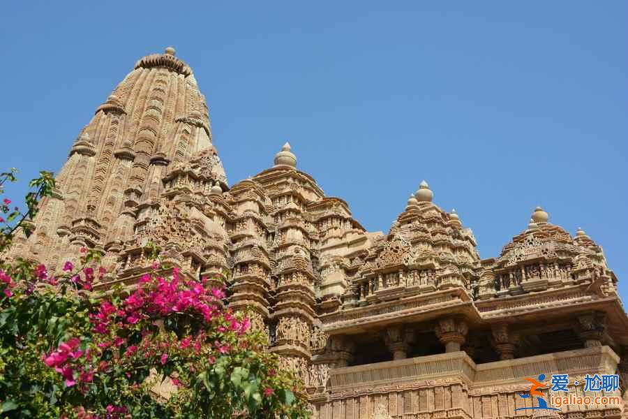 開放至極的印度性文化，不可思議的雕刻藝術？