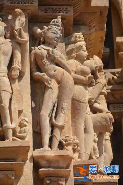 開放至極的印度性文化，不可思議的雕刻藝術？