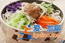 涼拌面? 涼拌面?