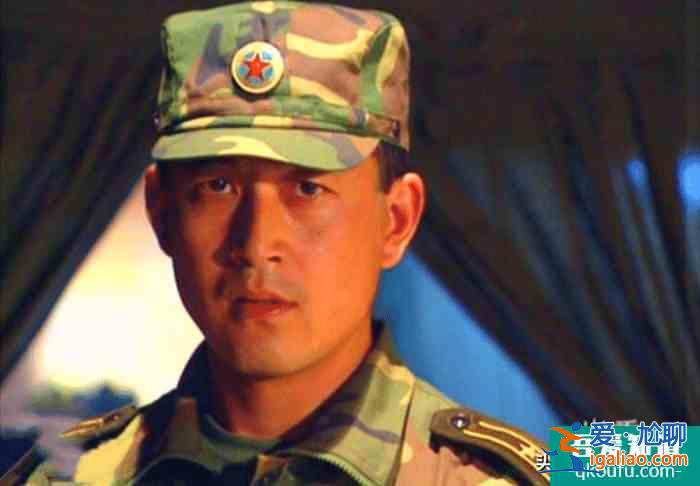 《藍軍出擊》劇情寡淡無味,浪費軍隊資源,于震演技浮夸難挑大梁? 《藍軍出擊》劇情寡淡無味,浪費軍隊資源,于震演技浮夸難挑大梁?