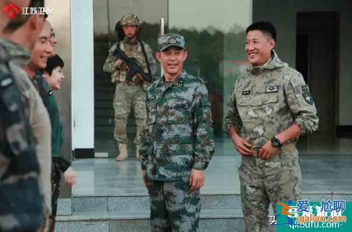 《藍軍出擊》劇情寡淡無味,浪費軍隊資源,于震演技浮夸難挑大梁? 《藍軍出擊》劇情寡淡無味,浪費軍隊資源,于震演技浮夸難挑大梁?