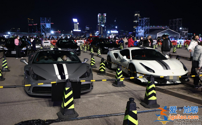 黎明開露天演唱會!現場座無虛席豪車云集 一個停車位就高達1.3萬