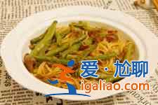 豆角燜面的做法？
