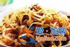 黃豆芽炒粉條的做法？