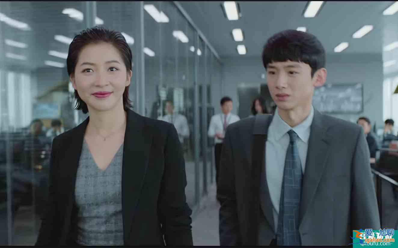 《平凡的榮耀》：菜鳥孫弈秋的職場之路，真實的讓人心疼？