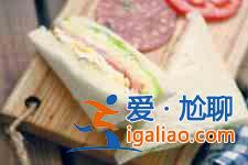 自制三明治？