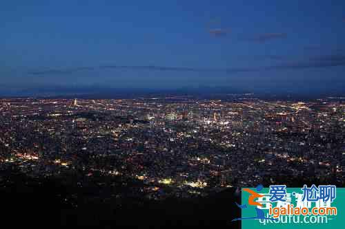 冬季札幌新玩法：札幌盤溪滑雪場夜滑——看太陽落下雪山，札幌亮起燈火！？