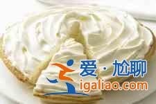 蛋糕上的奶油怎么做？