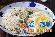 蔥油面的家常做法？