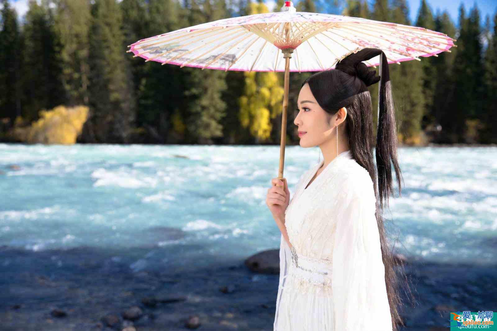《太古神王》首播，盛一倫缺演技王子文很精彩，故事爛俗打光不錯？