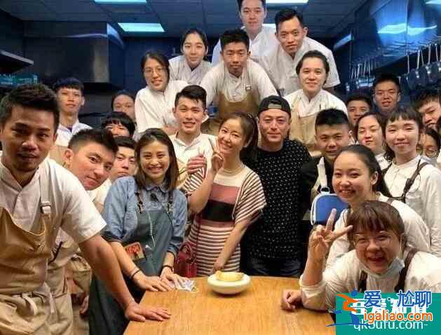 霍建華夫婦慶四周年 兩人對(duì)鏡露出甜蜜笑容幸福滿滿？