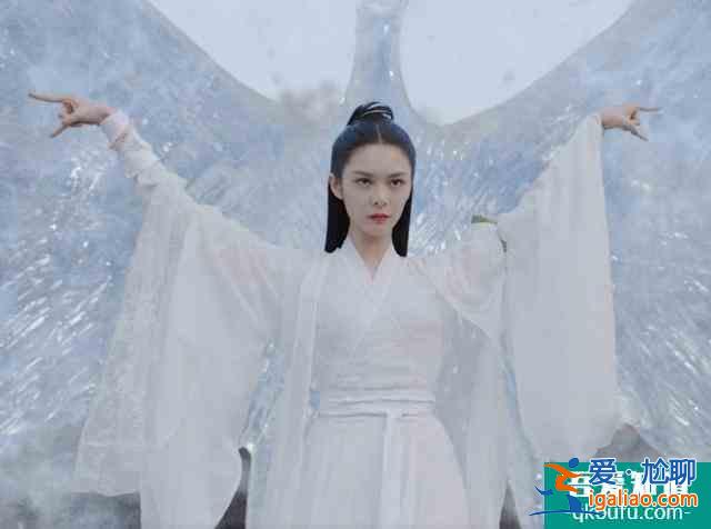且聽鳳鳴：左青鸞使出冰鸞，卻忘了冰怕火，鳳舞潛能激發(fā)瘋狂升級？