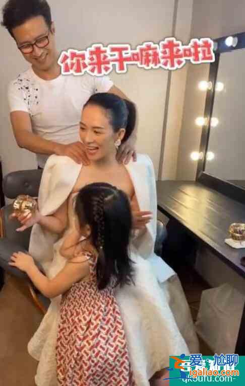 汪峰帶女兒探班章子怡 一家三口甜蜜互動羨煞旁人？