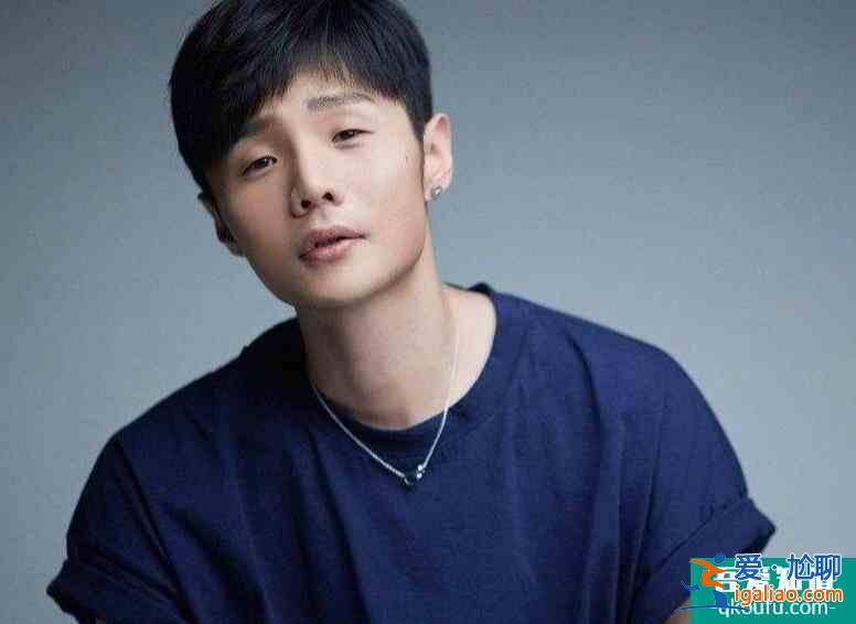 李榮浩為潘瑋柏慶生 曬出兩人親密合影畫風逗趣? 李榮浩為潘瑋柏慶生 曬出兩人親密合影畫風逗趣?