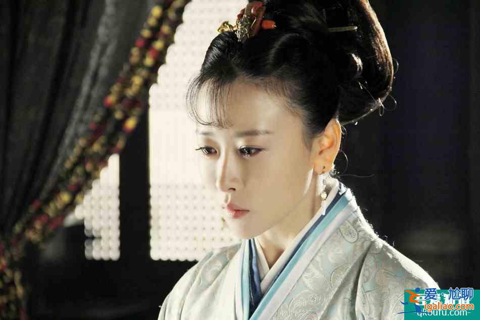 她們?cè)谛腋＿€會(huì)來敲門中扮母女：一位演過慶余年，一位是唐嫣同學(xué)？