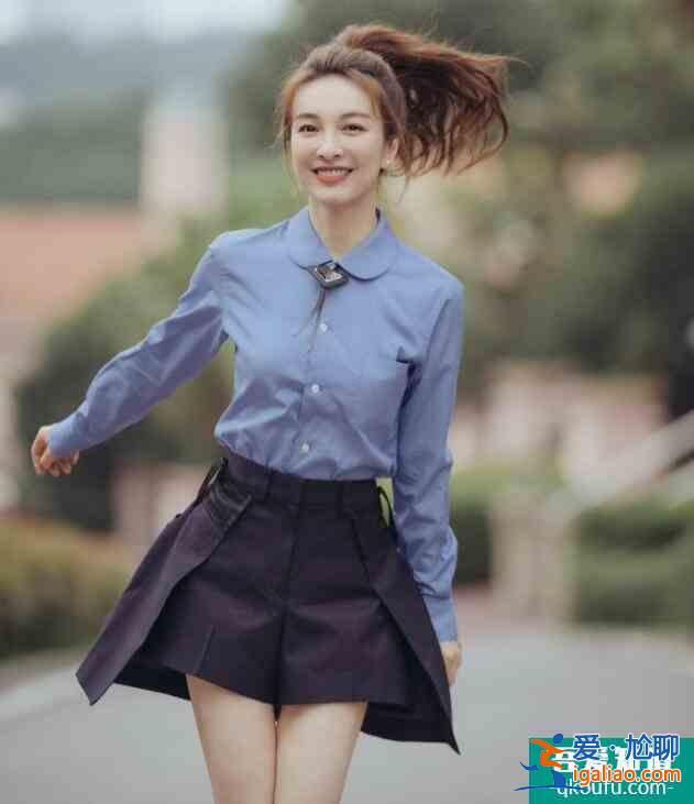 吳昕校服風(fēng)清新寫真 青春活力少女感滿滿？