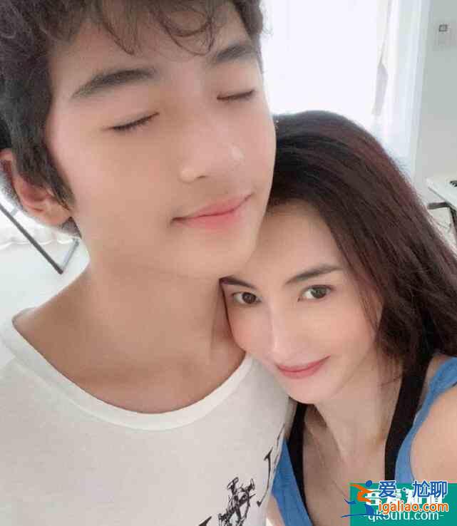 張柏芝為lucas慶生 兩人互相依偎自拍幸福美滿? 張柏芝為lucas慶生 兩人互相依偎自拍幸福美滿?