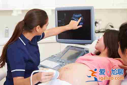 女人為了錢替別人生孩子(姐妹們介紹下)？