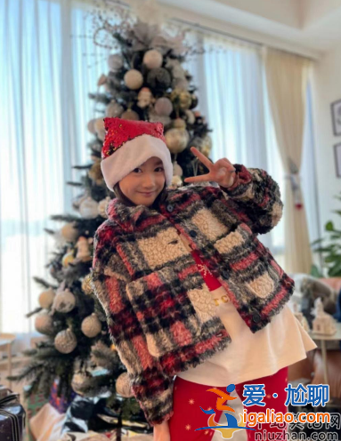 李小鵬女兒奧莉近照曝光!又高又瘦大長腿太矚目 11歲學花滑運動基因強 李小鵬女兒奧莉近照曝光!又高又瘦大長腿太矚目 11歲學花滑運動基因強