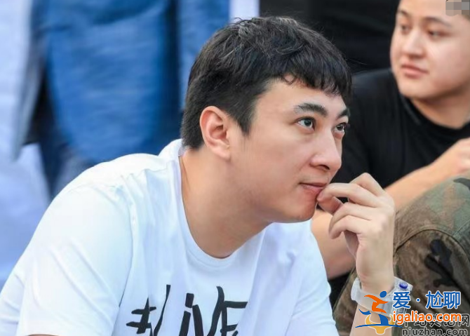 王思聰上海街頭暴打路人 被打之人鼻骨骨折受傷嚴重 打架原因令人咋舌