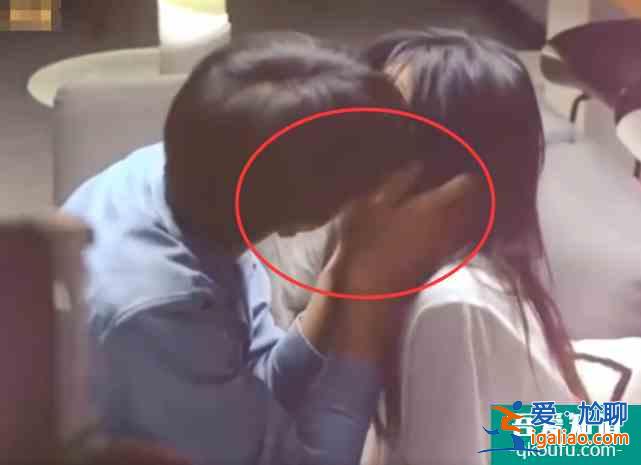 以家人之名：當凌霄和鄭舒燃吻李尖尖時，誰注意她反應？大不一樣？