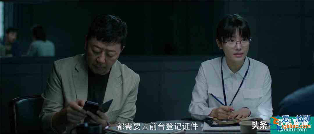 無反轉(zhuǎn)不懸疑！《摩天大樓》節(jié)奏出色，嫌疑人洗腦能力滿分？