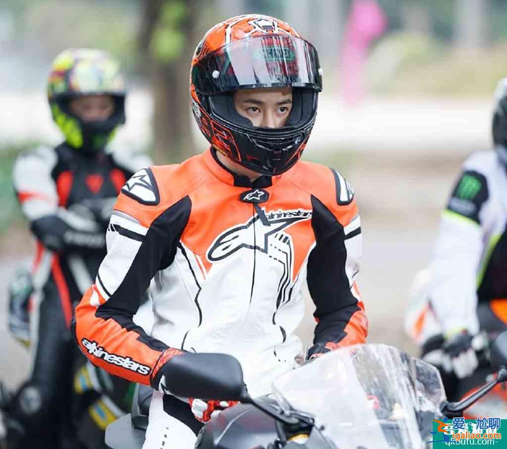 王一博主演《我的奇怪朋友》開播熱度高,導演邢瀟發文有深意? 王一博主演《我的奇怪朋友》開播熱度高,導演邢瀟發文有深意?