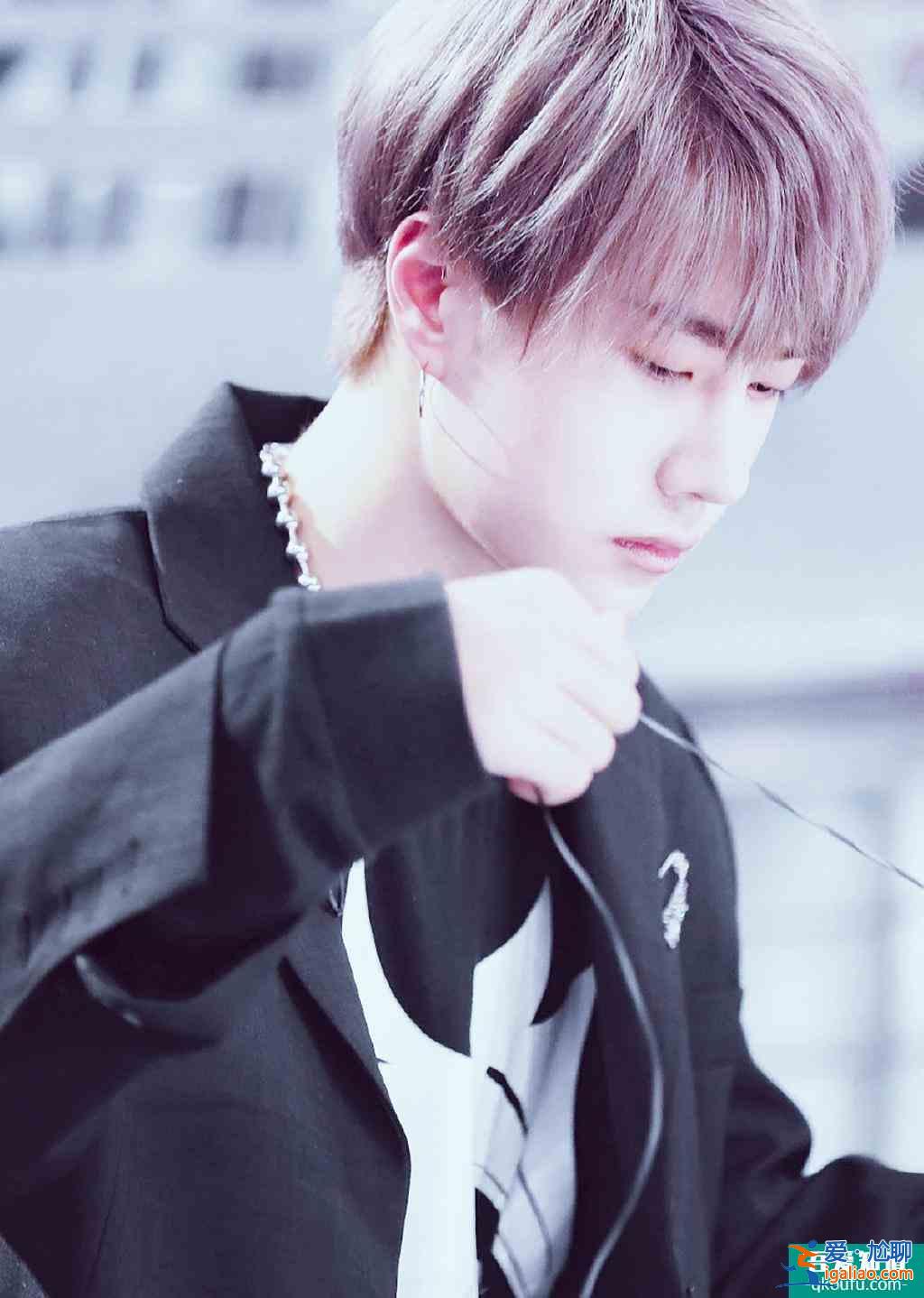 王一博主演《我的奇怪朋友》開播熱度高,導演邢瀟發文有深意? 王一博主演《我的奇怪朋友》開播熱度高,導演邢瀟發文有深意?